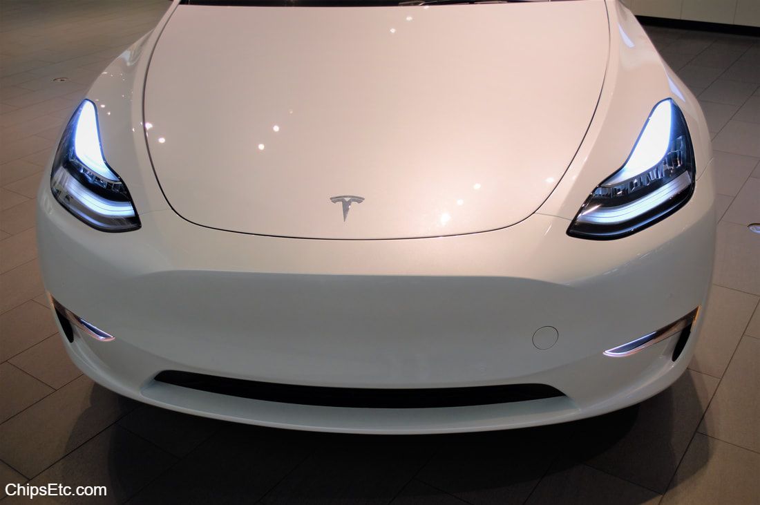 Tesla Model Y 2021 front